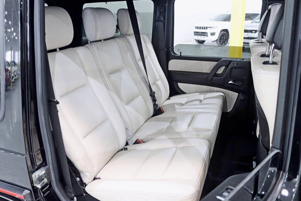 Used 2015 Mercedes-Benz G 63 AMG 4MATIC image 29