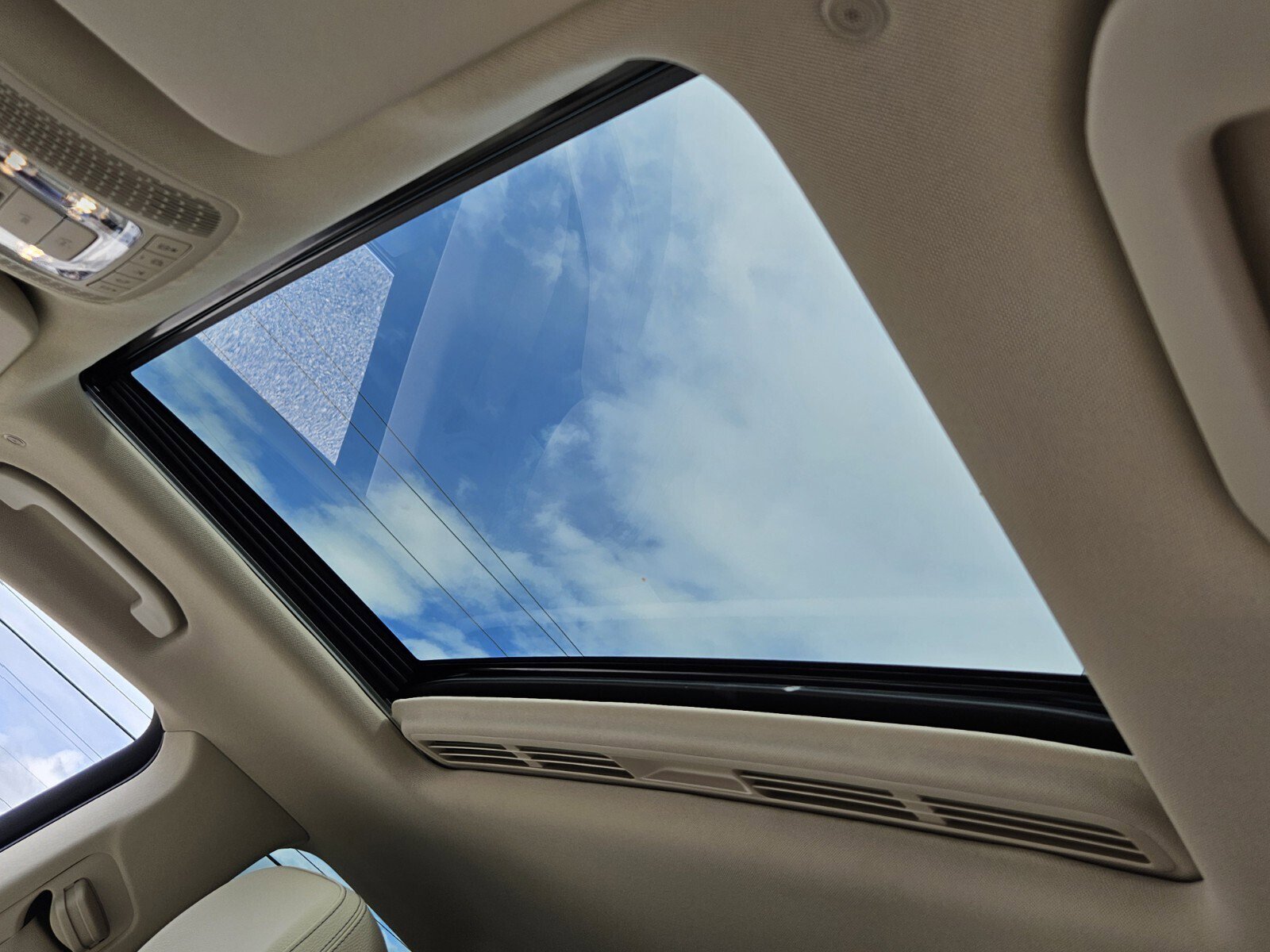Certified 2025 Mercedes-Benz GLE 450e 4MATIC image 30