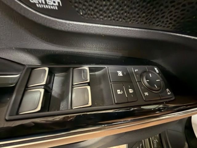 Used 2023 Lexus LX 600 4WD w/ Accessory Package (Z1) image 13