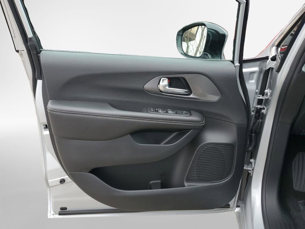 New 2026 Chrysler Voyager LX image 17