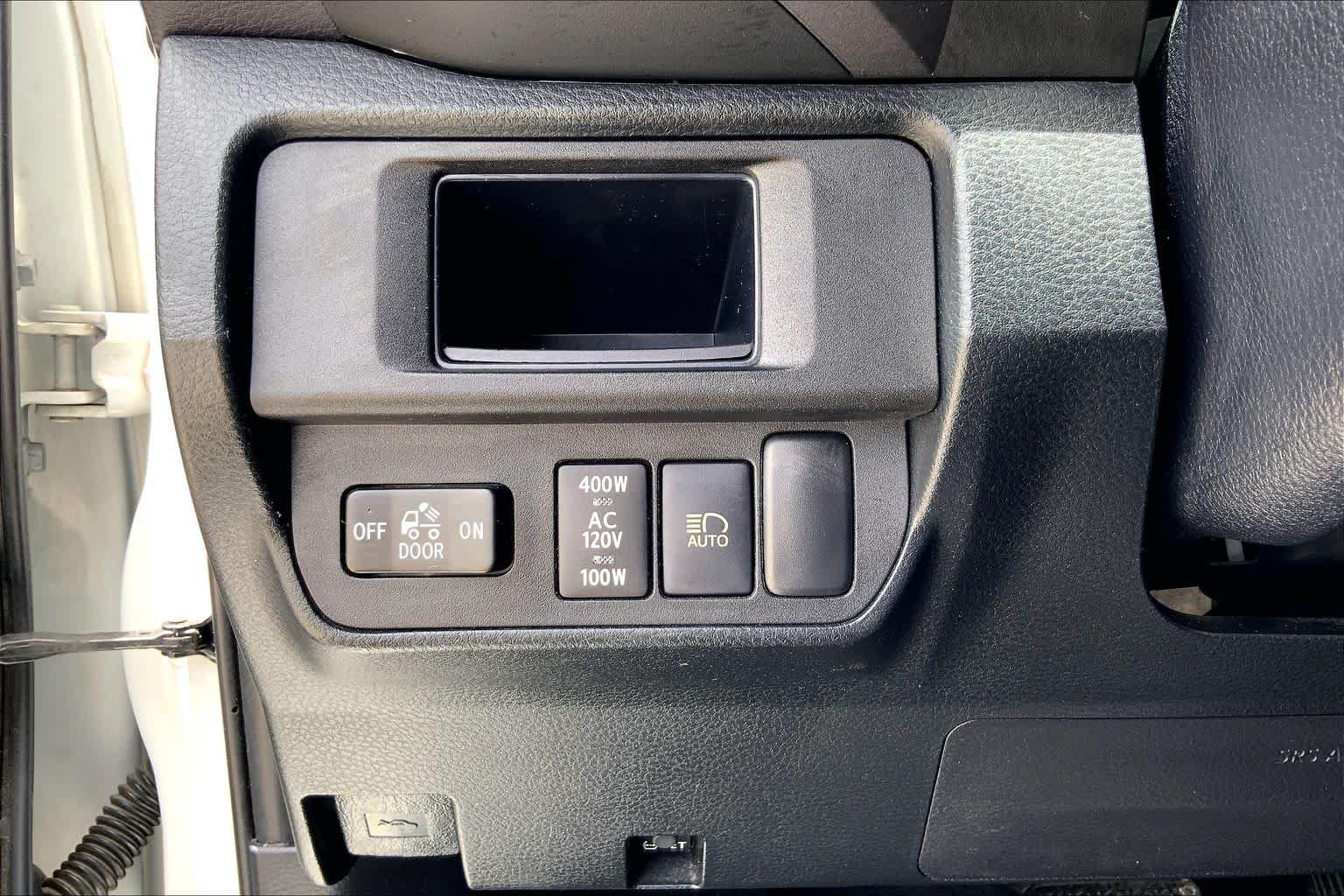 Used 2019 Toyota Tacoma TRD Sport w/ Technology Package AWD/4WD image 33