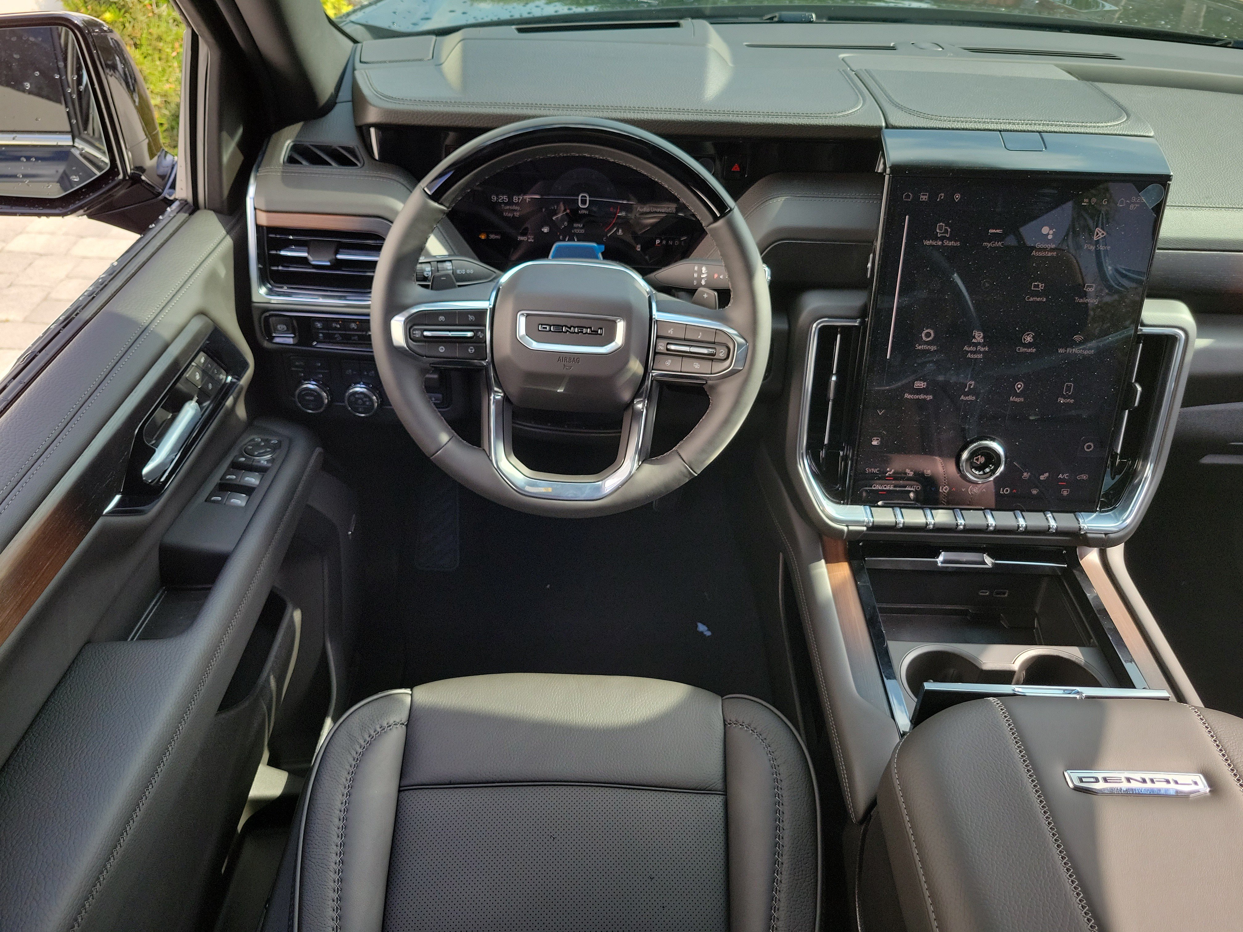 New 2026 GMC Yukon XL Denali AWD/4WD image 16