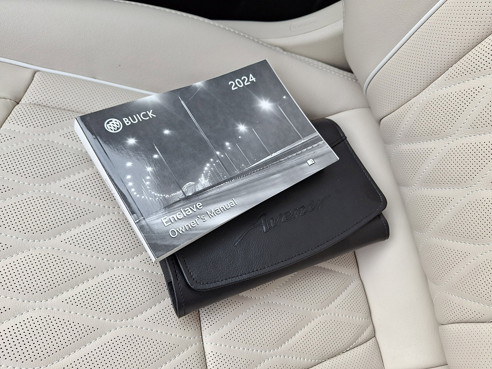 Certified 2024 Buick Enclave Avenir w/ Avenir Technology Package image 30