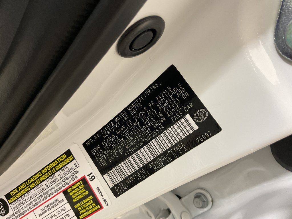 Used 2025 Toyota Camry LE FWD image 28