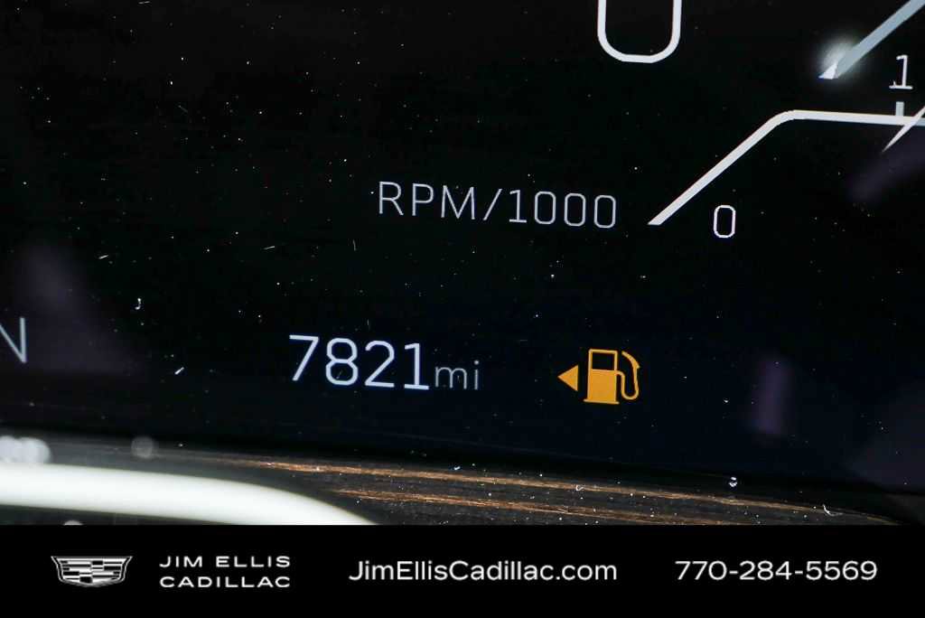 Used 2025 Cadillac Escalade Luxury image 12