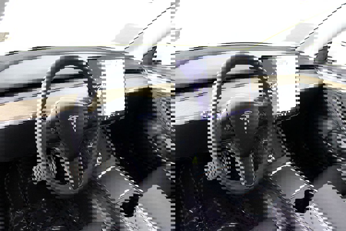 Used 2023 Tesla Model 3 Performance image 7