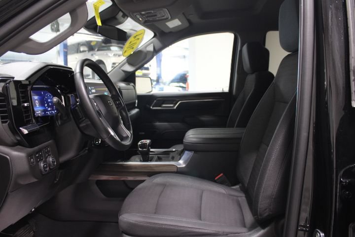 Used 2024 Chevrolet Silverado 1500 RST AWD/4WD image 19