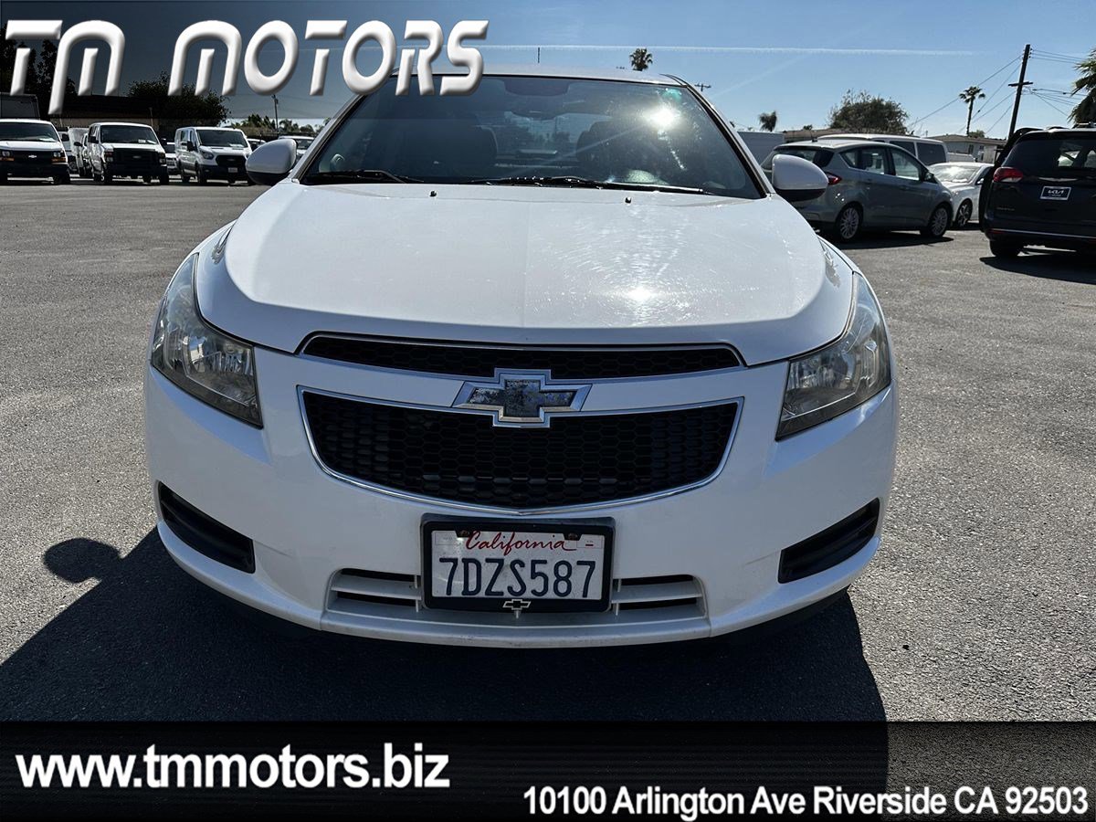 Used 2014 Chevrolet Cruze LT image 2