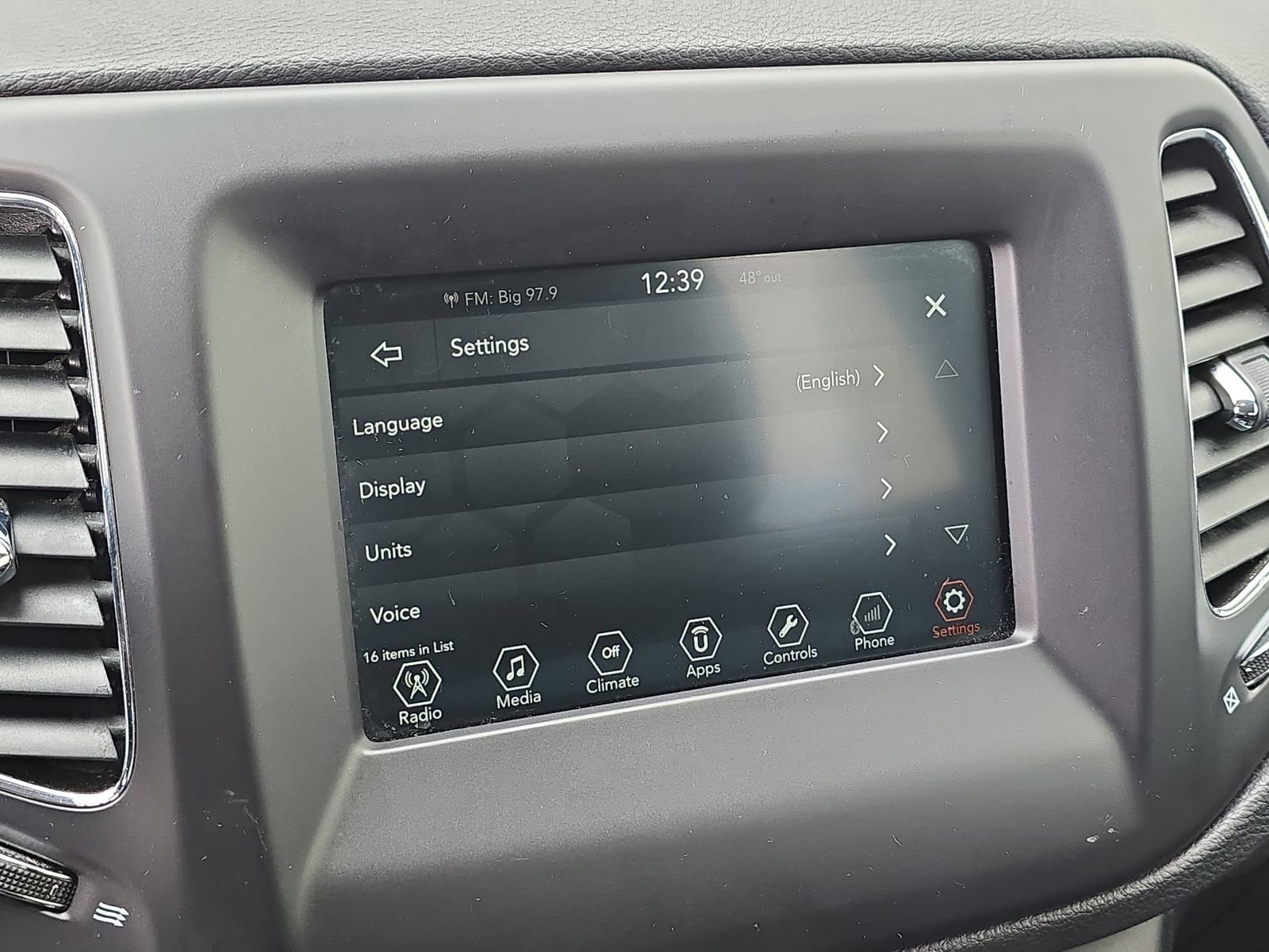 Used 2018 Jeep Compass Sport w/ Tech Group image 23