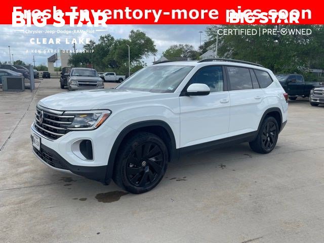 Used 2025 Volkswagen Atlas SE image 1