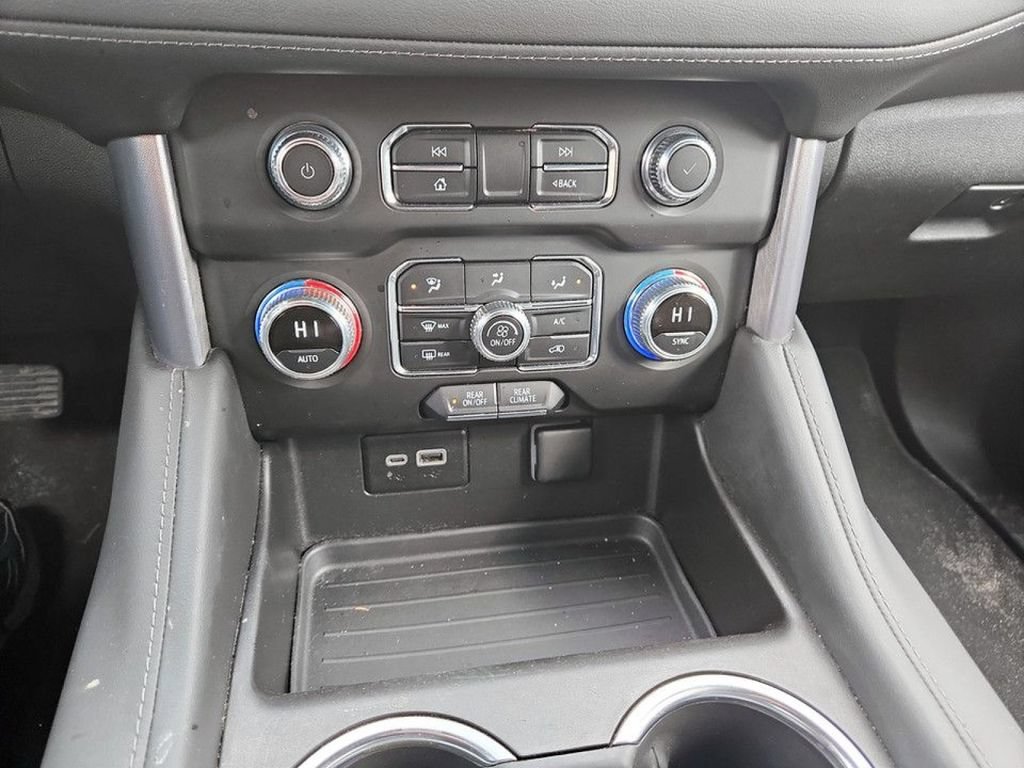 Used 2024 GMC Yukon SLE AWD/4WD image 24