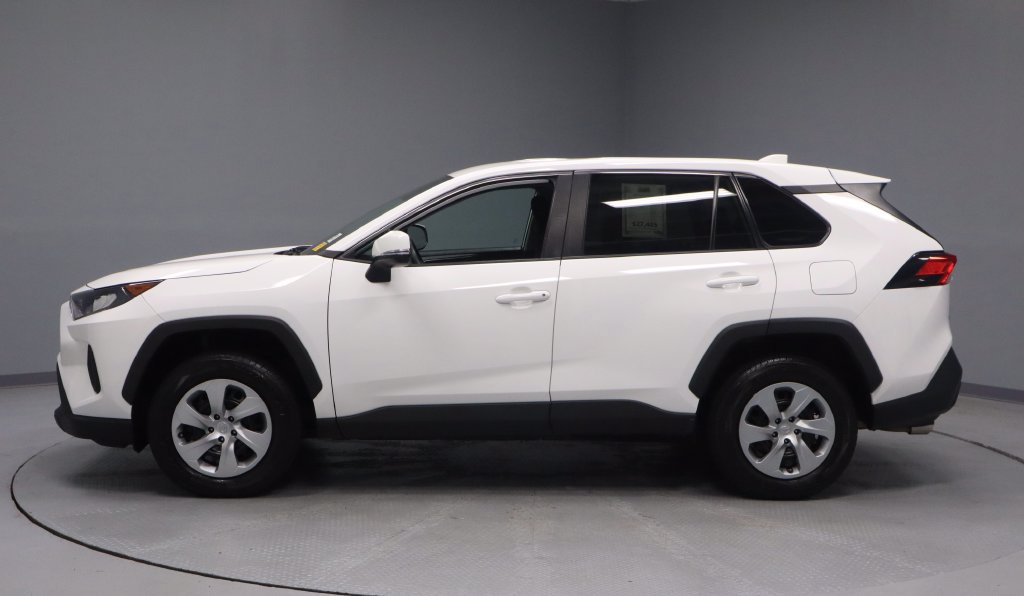Used 2022 Toyota RAV4 LE AWD/4WD image 5