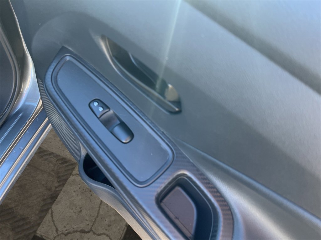 Used 2022 Nissan Versa S image 36