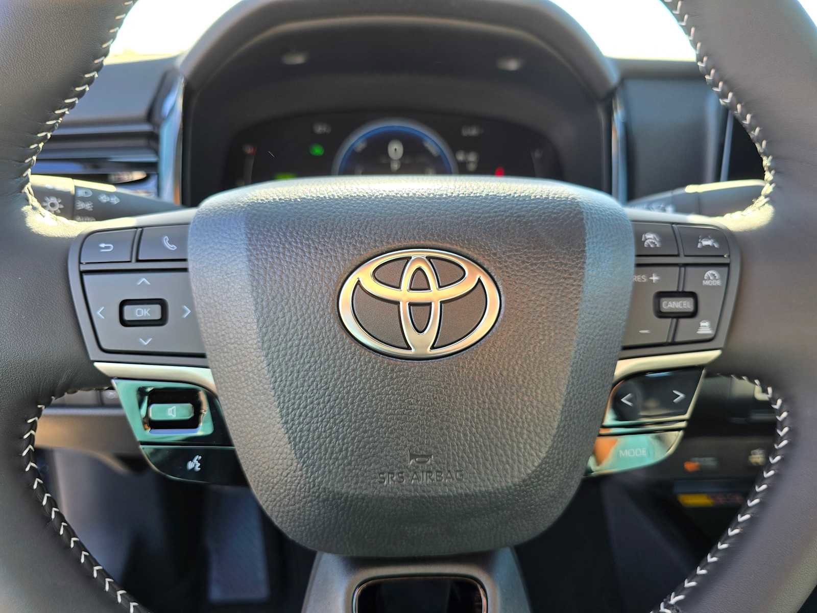 Certified 2025 Toyota Camry SE image 25