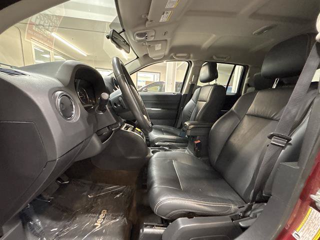 Used 2015 Jeep Compass Limited AWD/4WD image 18