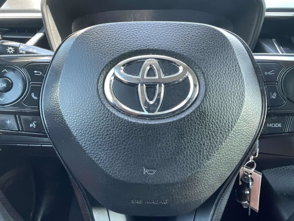 Used 2022 Toyota Corolla LE FWD image 38