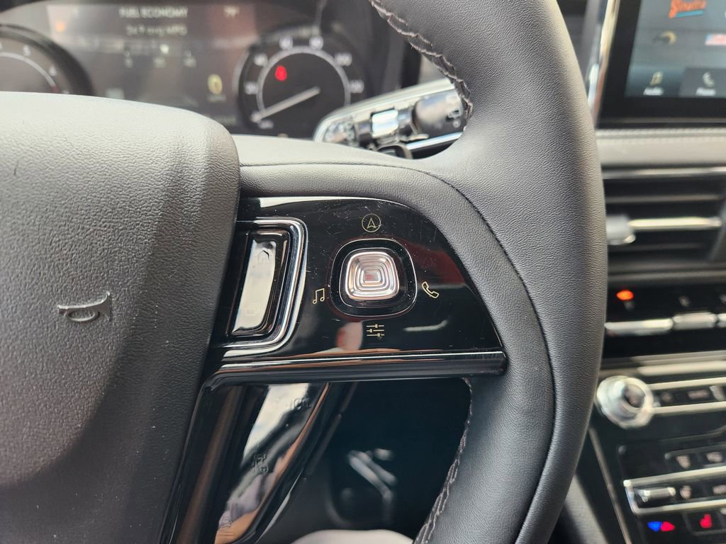 Used 2022 Lincoln Corsair FWD w/ Equipment Group 101A image 29