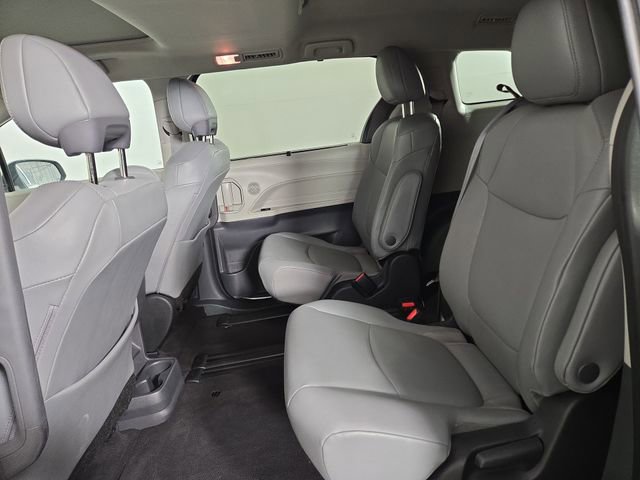 Used 2024 Toyota Sienna XLE image 16