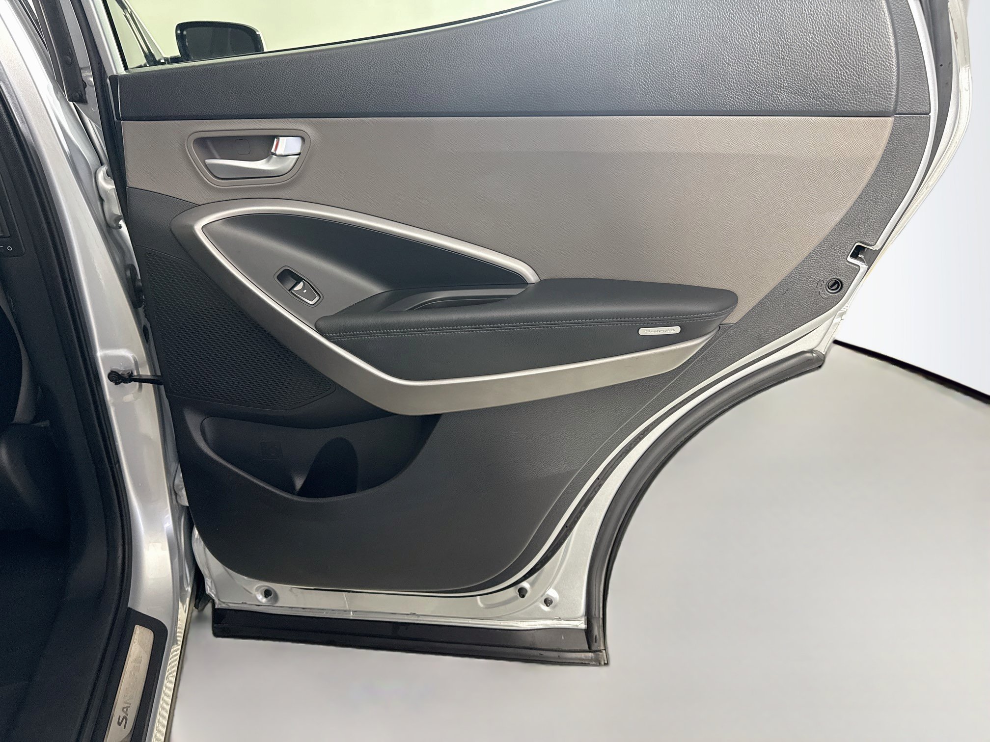 Used 2016 Hyundai Santa Fe Sport FWD image 28