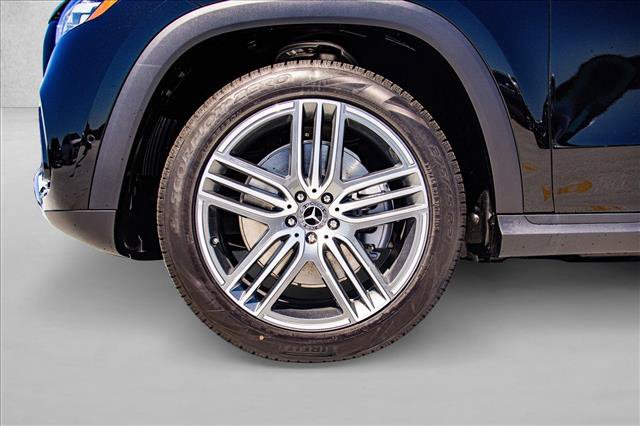 New 2026 Mercedes-Benz GLS 450 4MATIC image 9