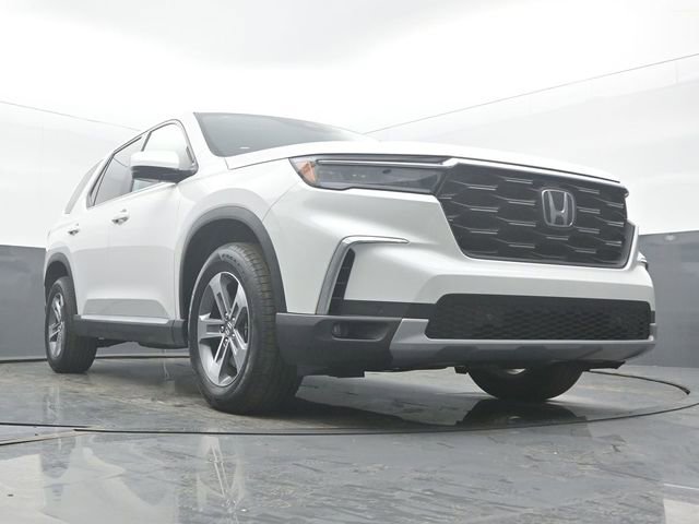 Used 2025 Honda Pilot EX-L image 55