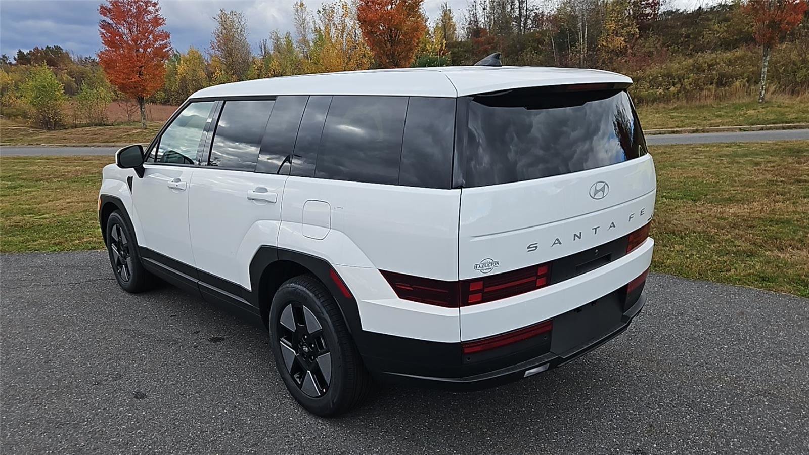 New 2026 Hyundai Santa Fe SE image 5