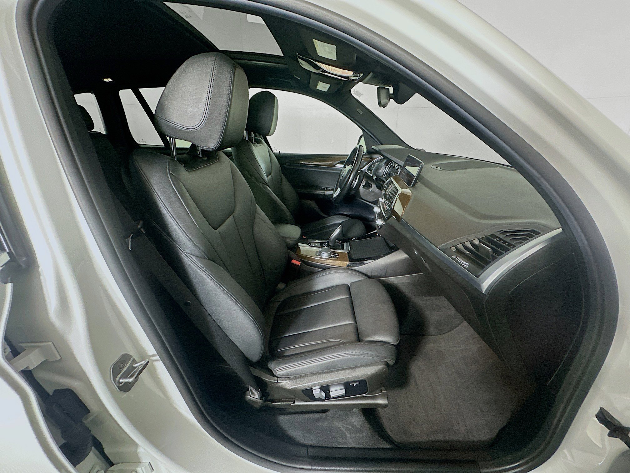Used 2019 BMW X3 sDrive30i w/ Driving Assistance Package image 34