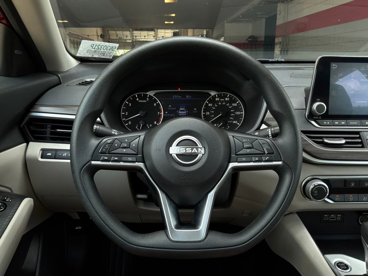 Used 2025 Nissan Altima 2.5 SV FWD image 31
