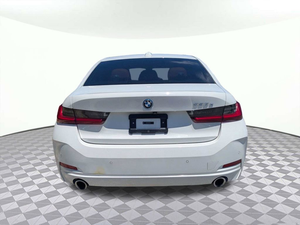 Used 2024 BMW 330e RWD image 4