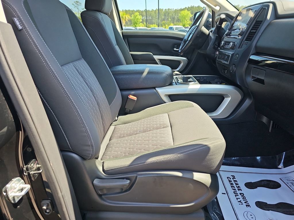 Used 2024 Nissan Titan SV w/ SV Convenience Package image 13