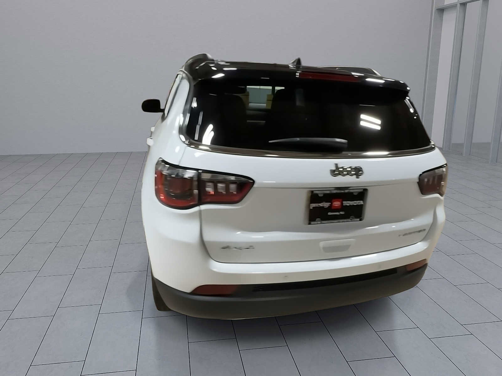 Used 2023 Jeep Compass Limited image 7