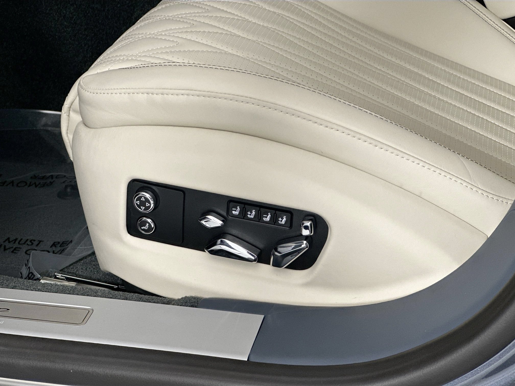 New 2026 Bentley Flying Spur Azure AWD/4WD image 17