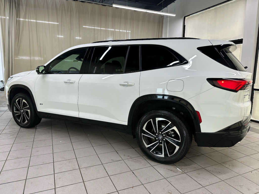 Certified 2026 Buick Enclave Sport Touring AWD/4WD image 6