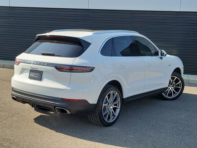 Certified 2022 Porsche Cayenne E-Hybrid AWD/4WD image 7