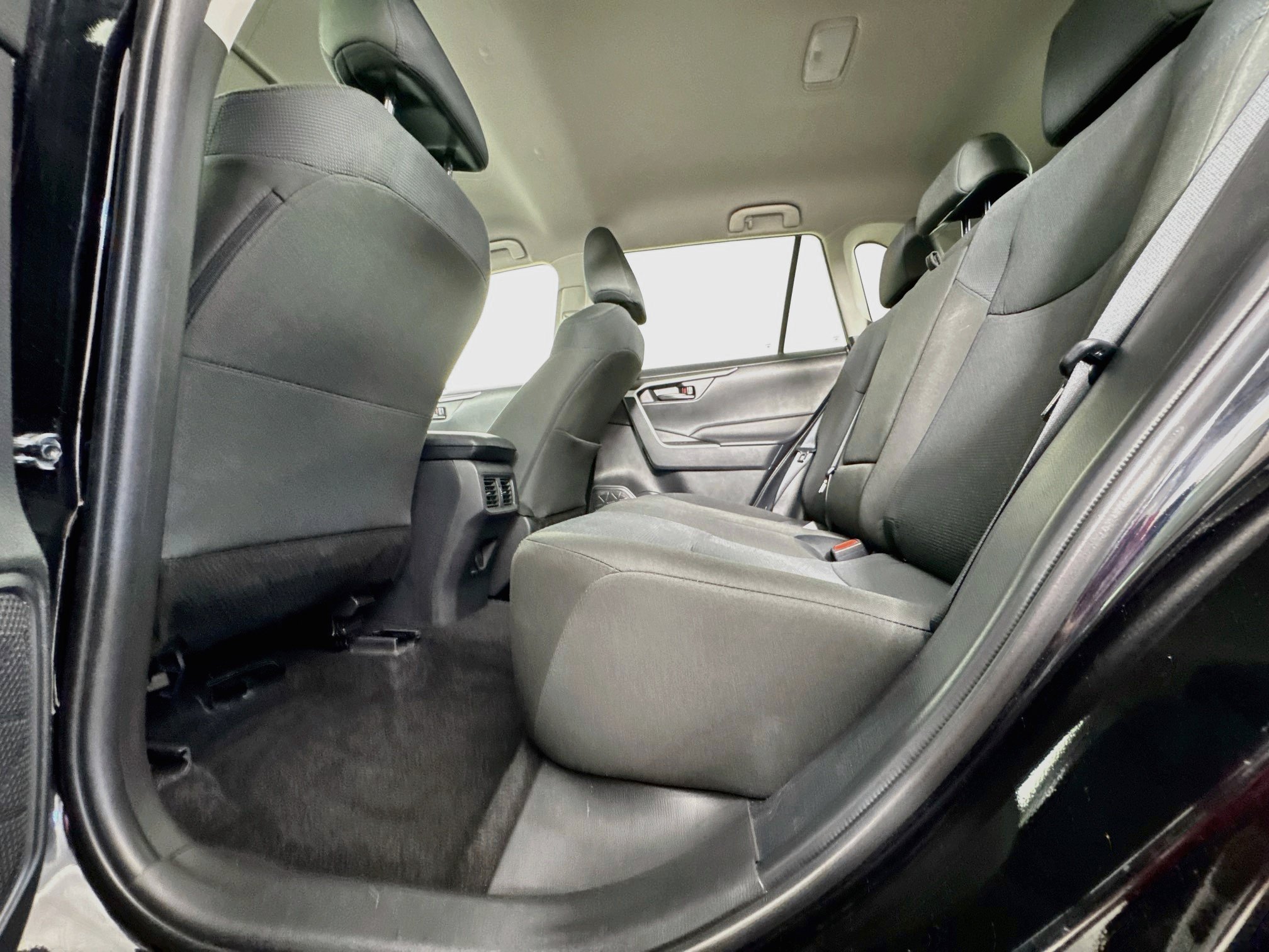 Certified 2025 Toyota RAV4 LE AWD/4WD image 23
