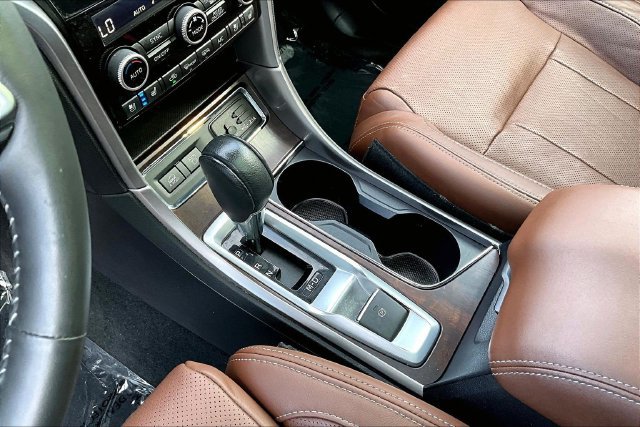 Used 2019 Subaru Ascent Touring w/ Popular Package #2 AWD/4WD image 13