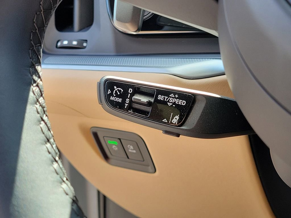 Certified 2025 Porsche Cayenne image 36