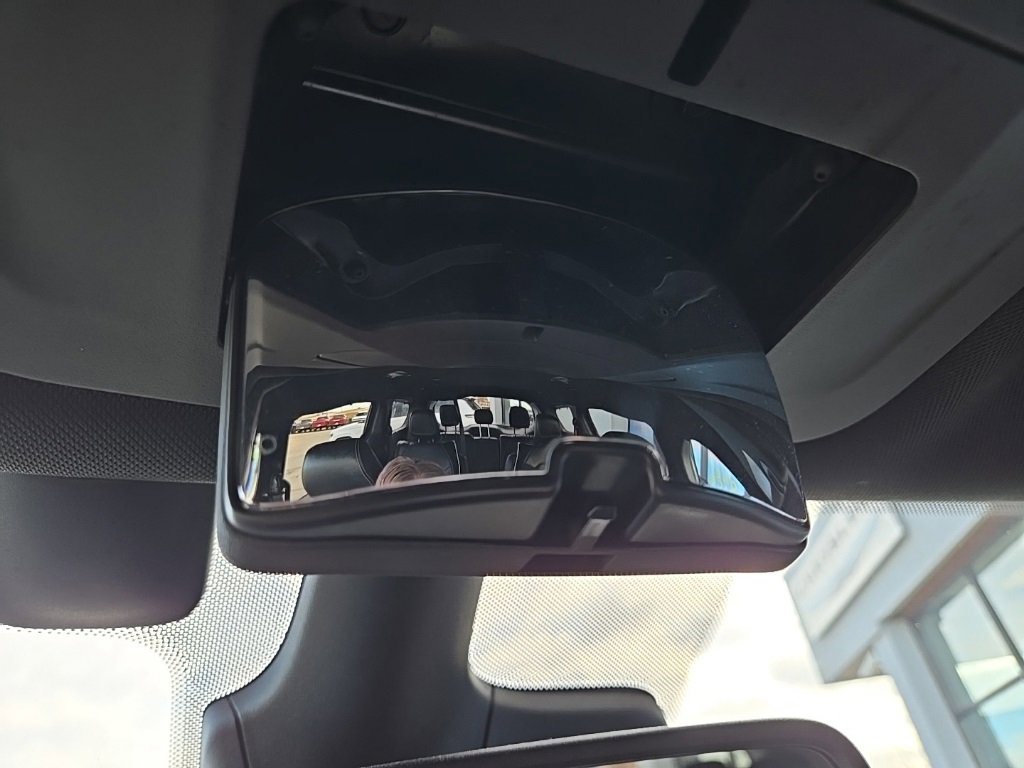 Used 2020 Chrysler Pacifica Limited w/ Advanced Safetytec Group image 75