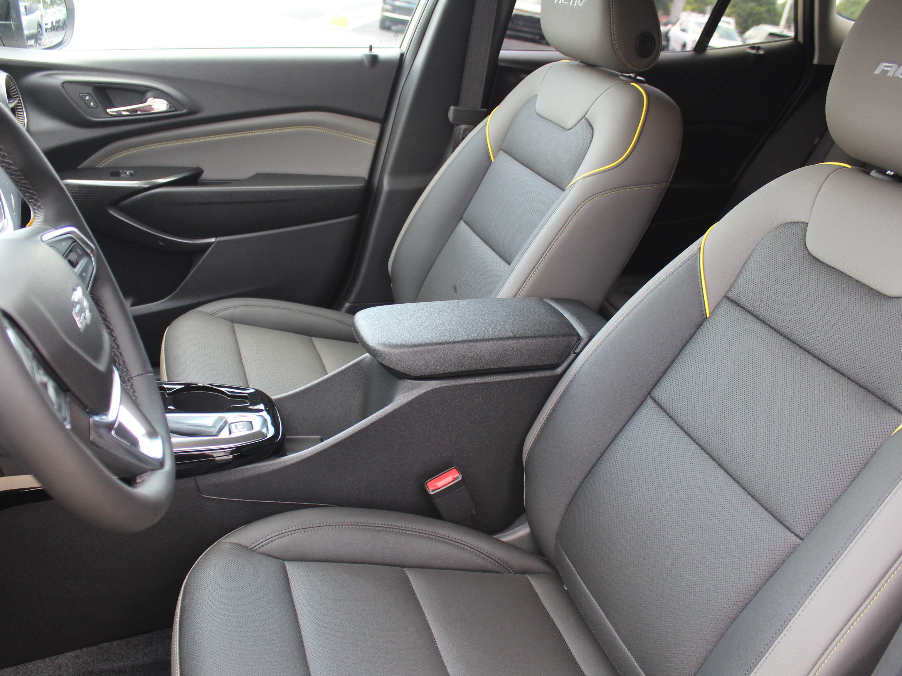New 2026 Chevrolet Trax ACTIV w/ Driver Confidence Package FWD image 9