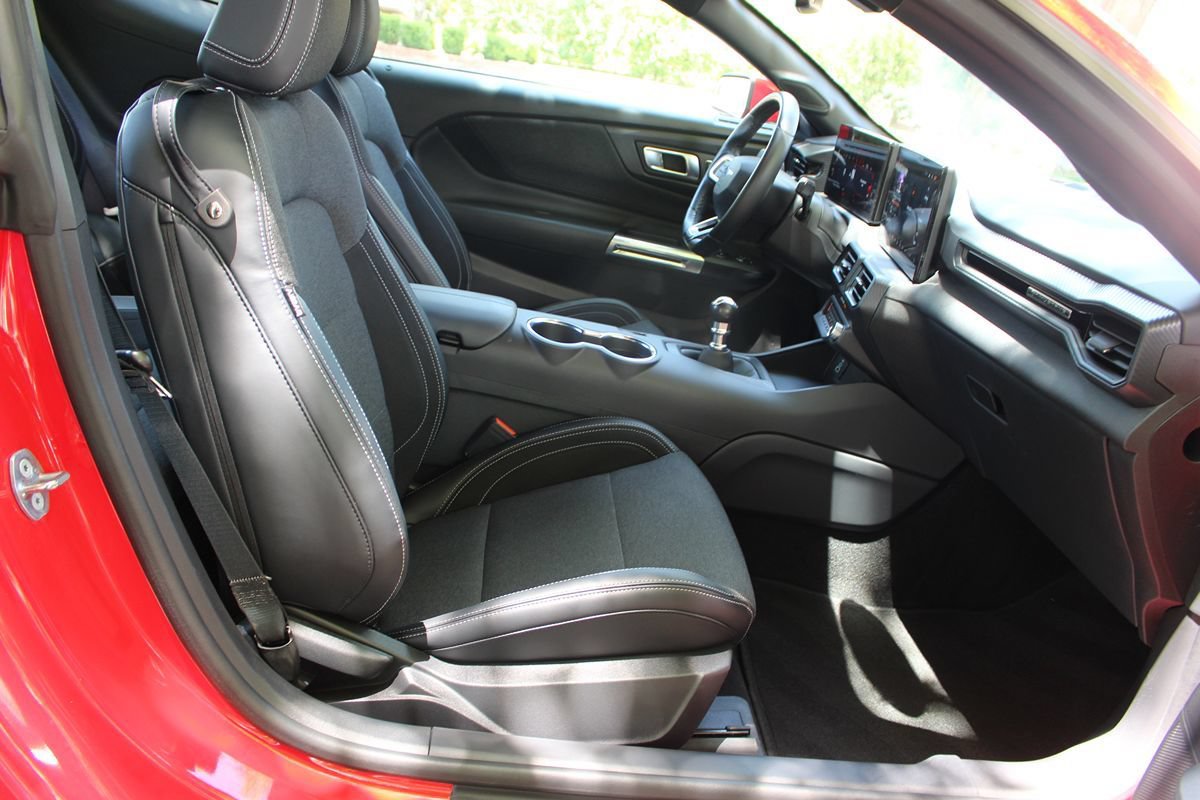 Used 2024 Ford Mustang GT RWD image 13
