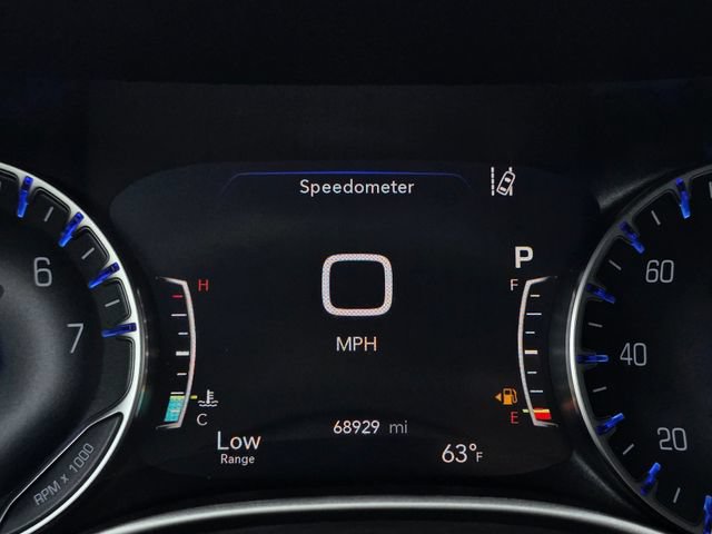 Used 2022 Chrysler Pacifica Touring-L FWD image 30