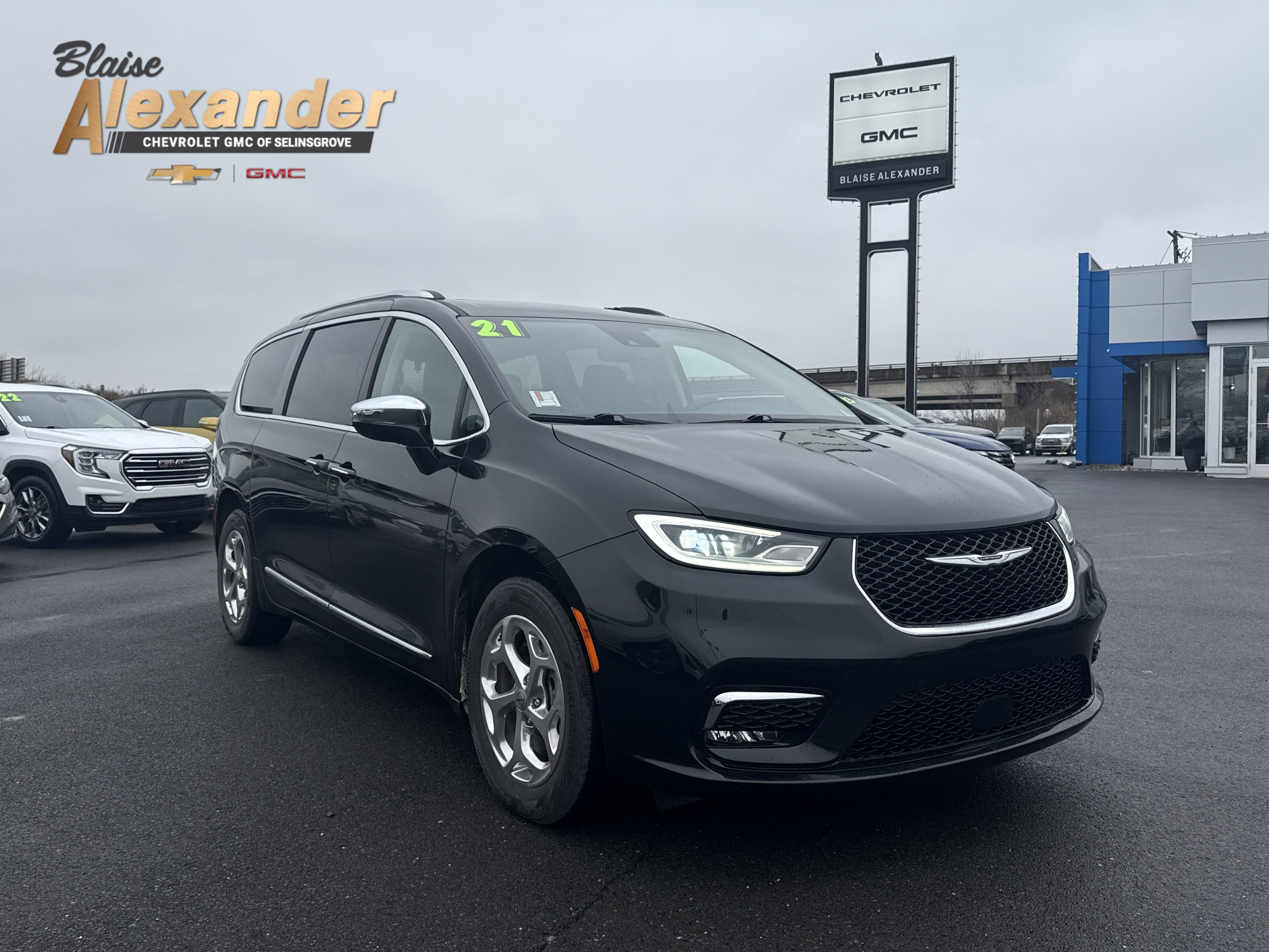 Used 2021 Chrysler Pacifica Limited