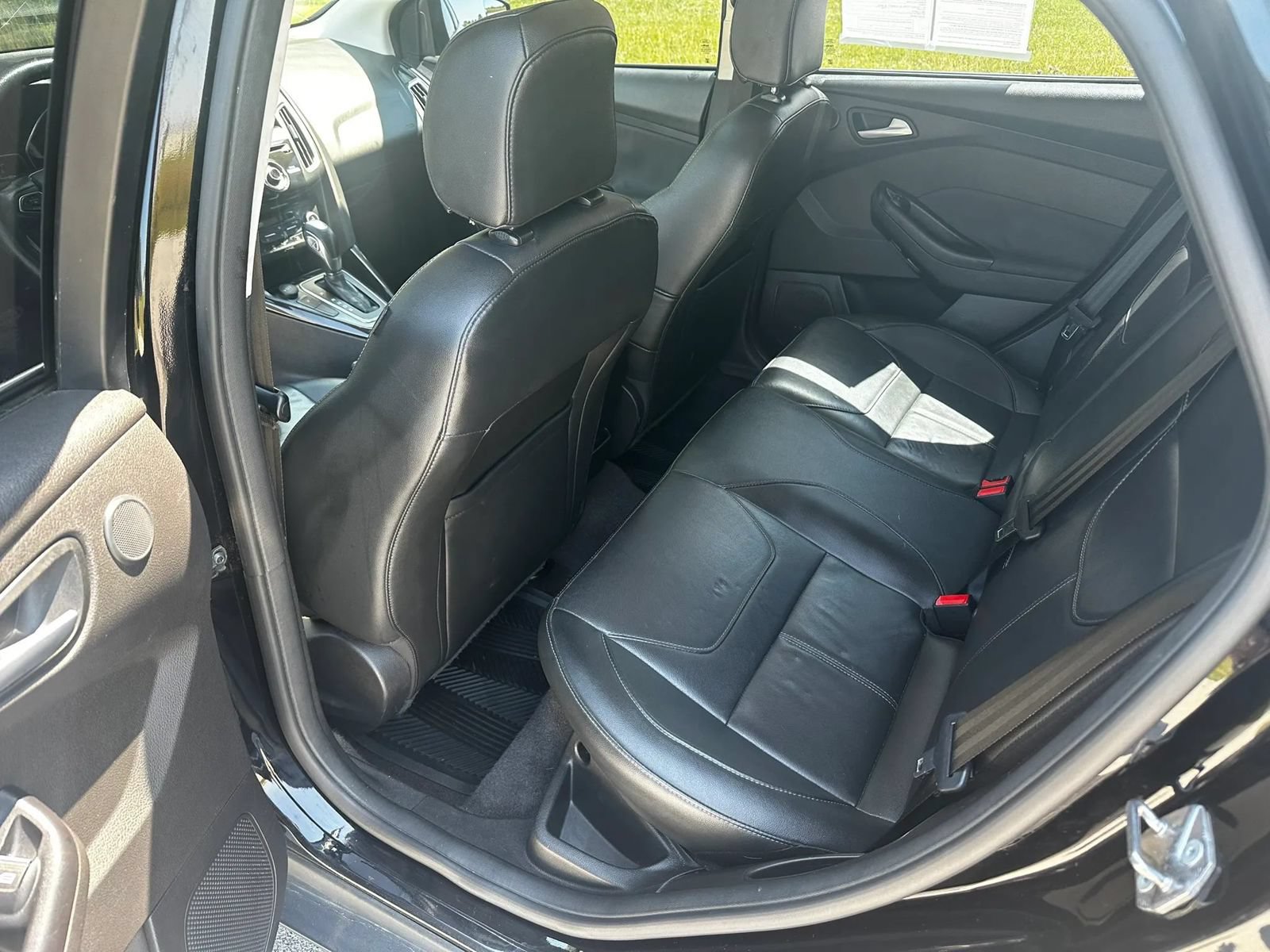 Used 2018 Ford Focus Titanium FWD image 10