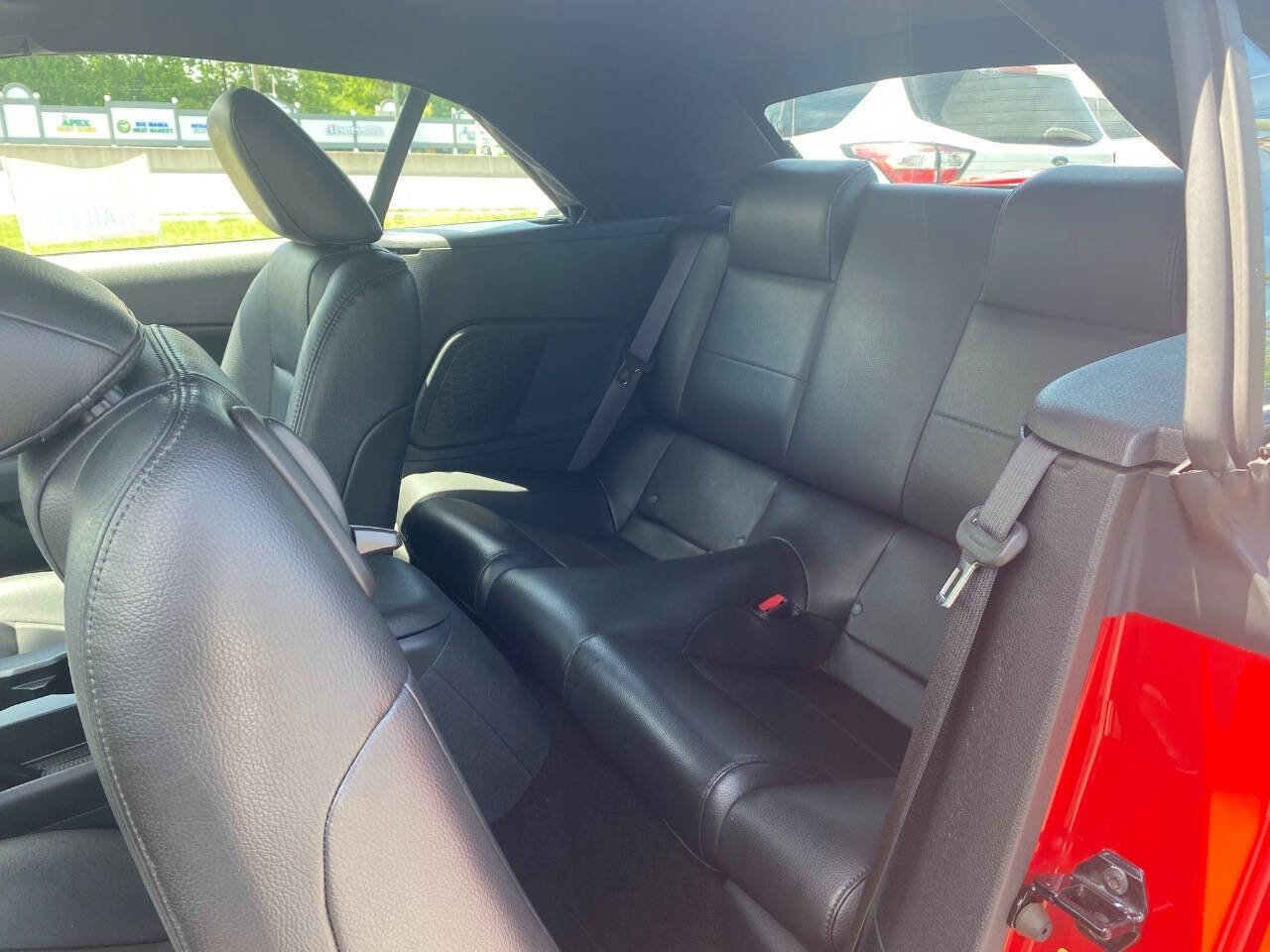 Used 2005 Ford Mustang Convertible RWD image 9