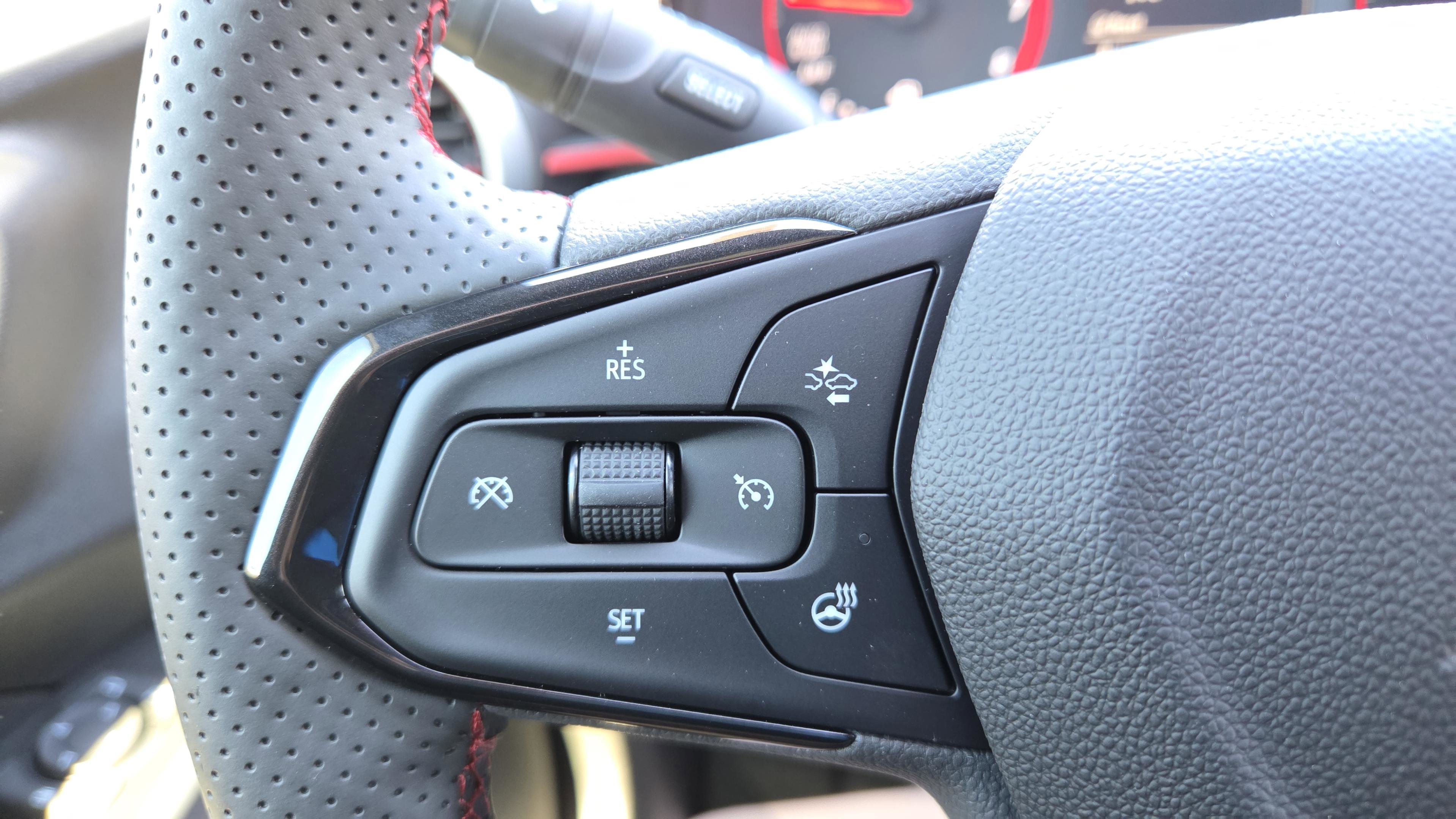 New 2026 Chevrolet Trax RS w/ Driver Confidence Package image 23