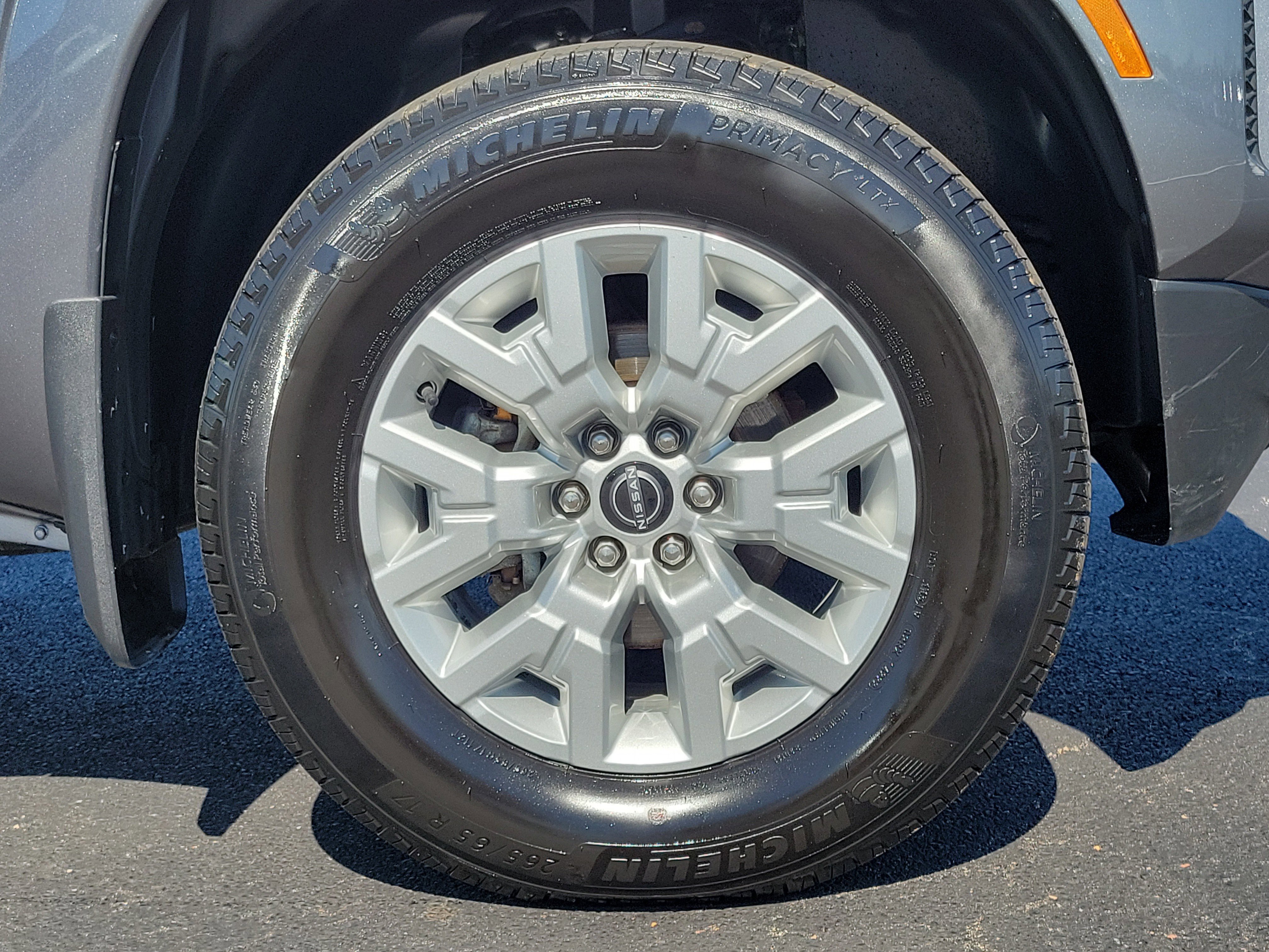 Certified 2023 Nissan Frontier SV w/ SV Convenience Package image 5