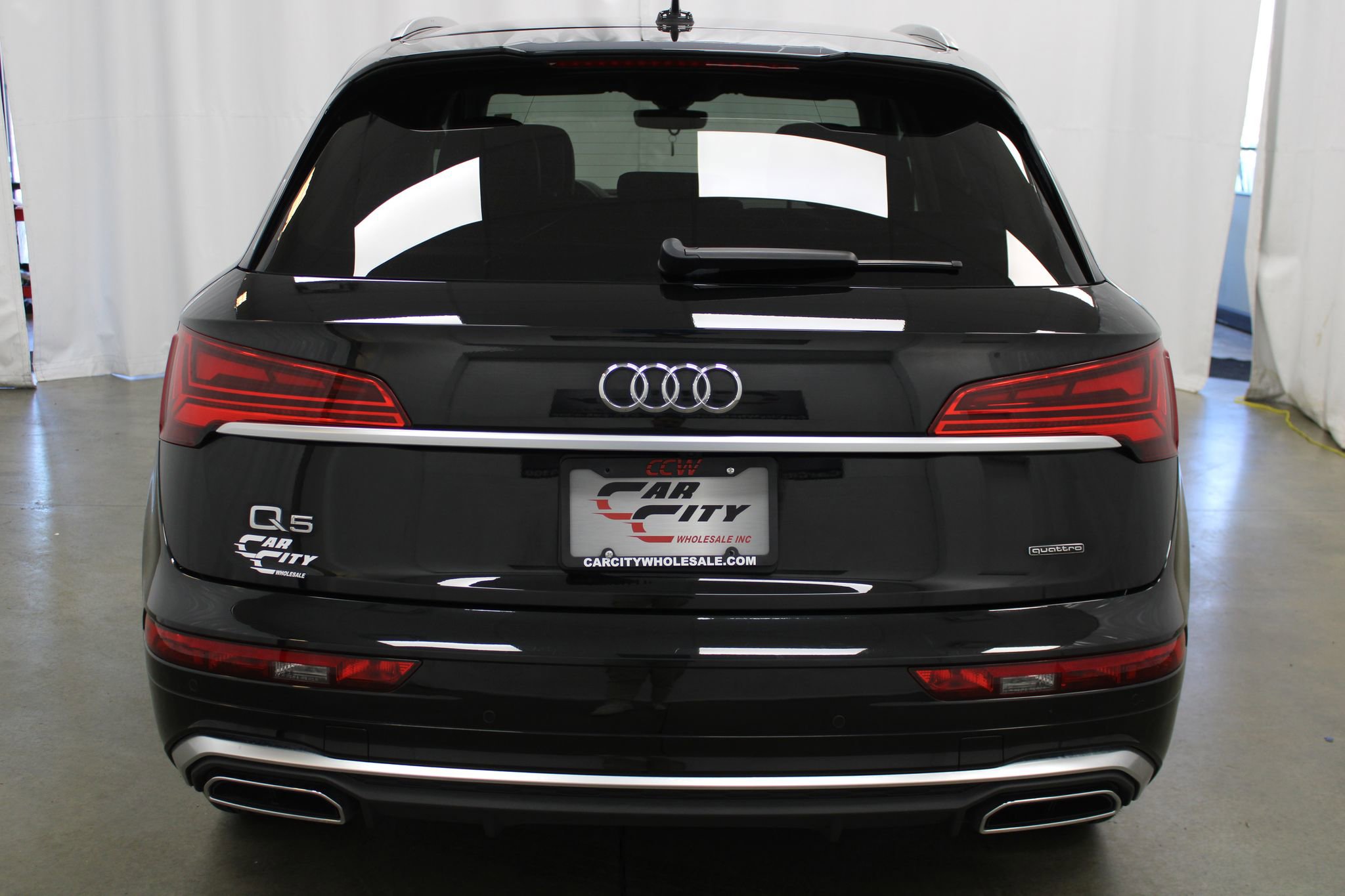 Used 2023 Audi Q5 2.0T Premium w/ Convenience Package image 5