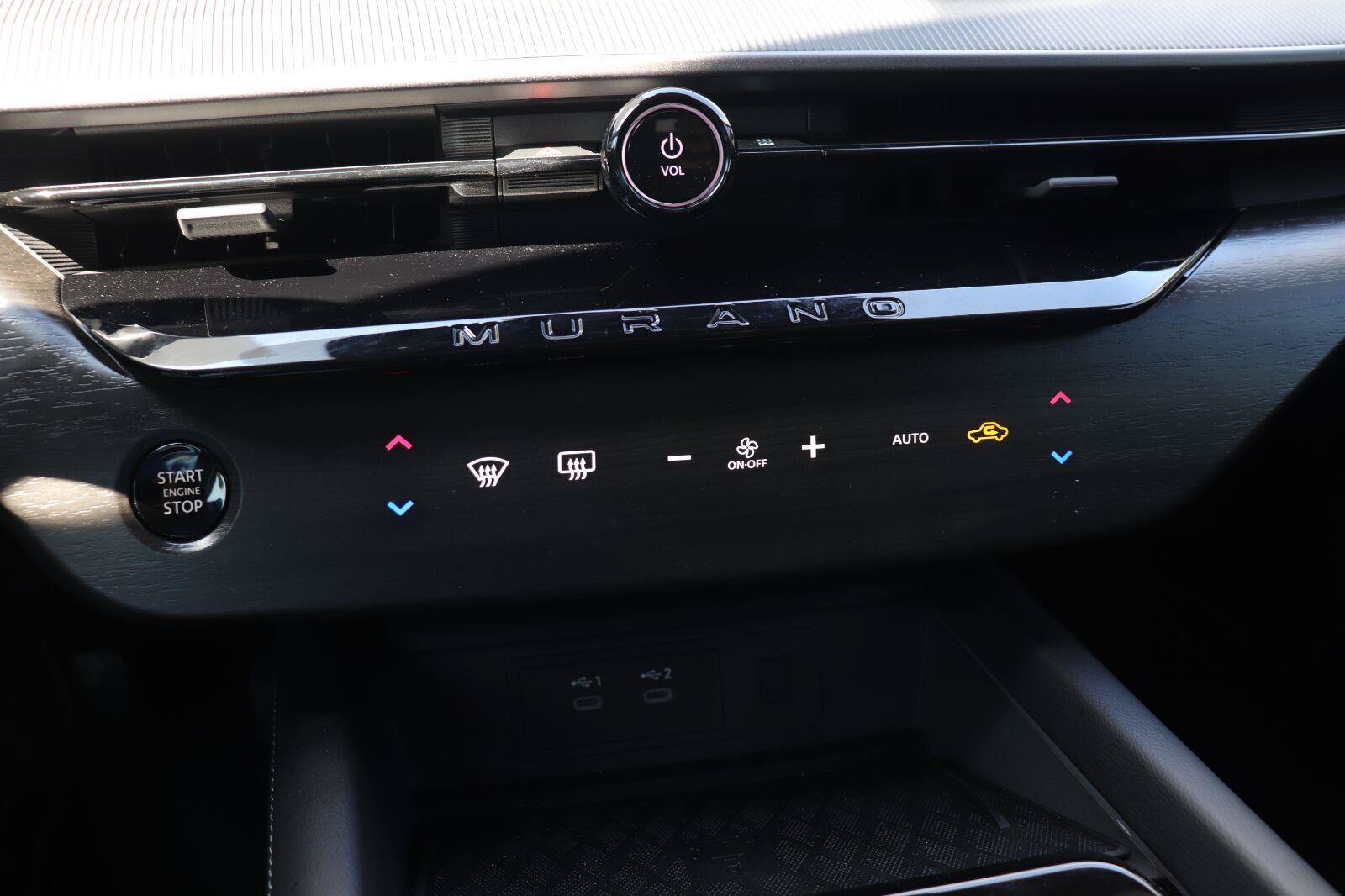 Used 2025 Nissan Murano SV AWD/4WD image 32