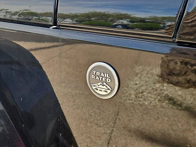 Used 2016 Jeep Wrangler Unlimited Sahara AWD/4WD image 28