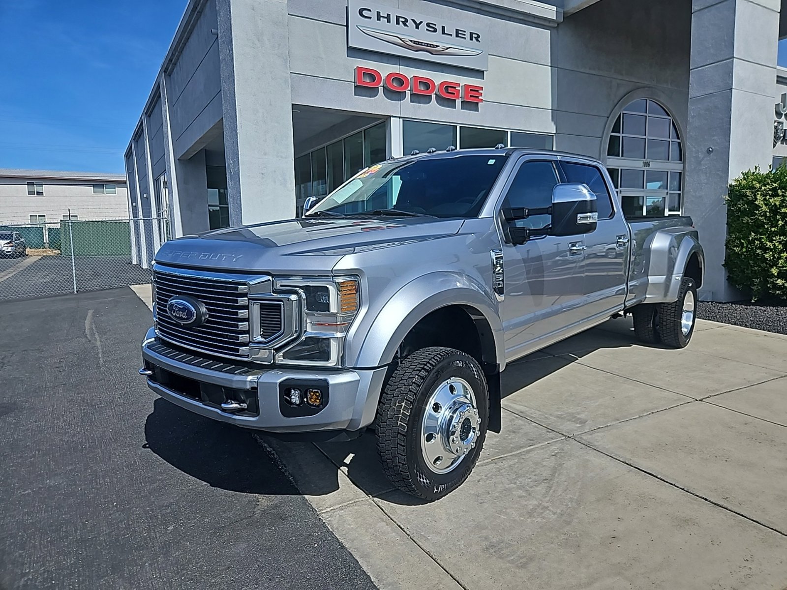 Used 2022 Ford F450 Platinum w/ FX4 Off-Road Package AWD/4WD image 1